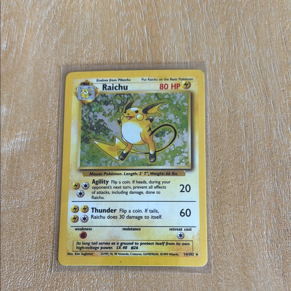 Raichu Holo Base Set Pokémon Card